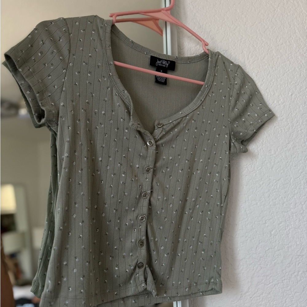 SHEIN Green Short Sleeve Button Down Crop Top